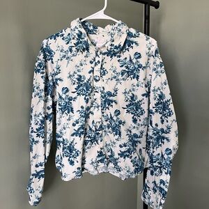 GAP x LoveShackFancy Cropped Floral Button-Up Shirt